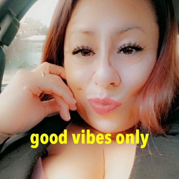 Meet your Posher, Michele - Picture 1 of 1